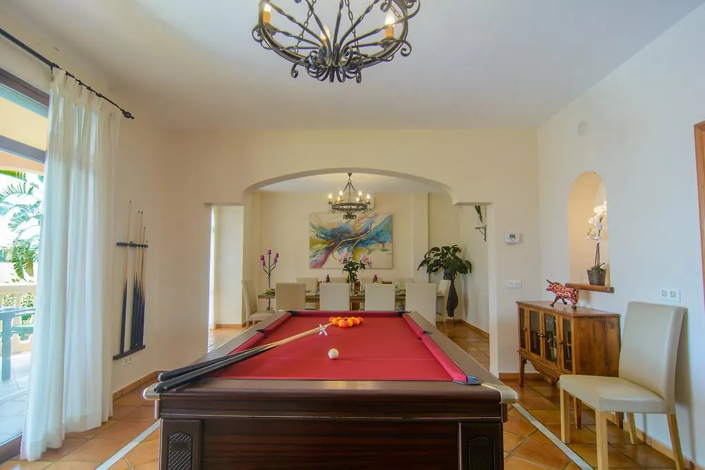 ماربيا Villa Montecarlo