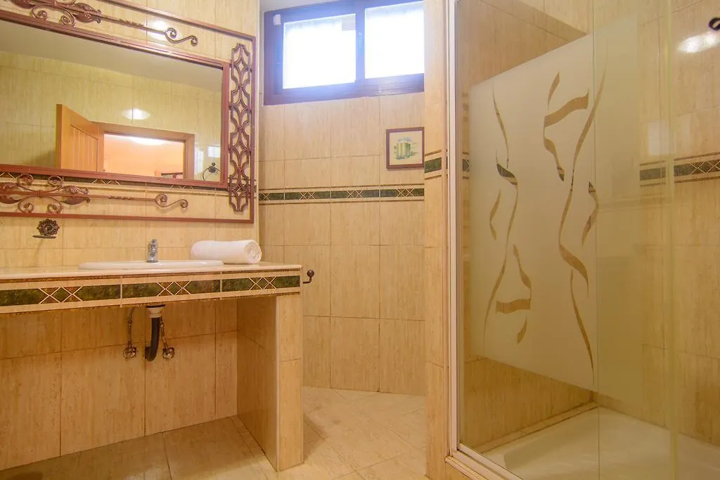Villa Montecarlo Marbella 0*,  İspanya